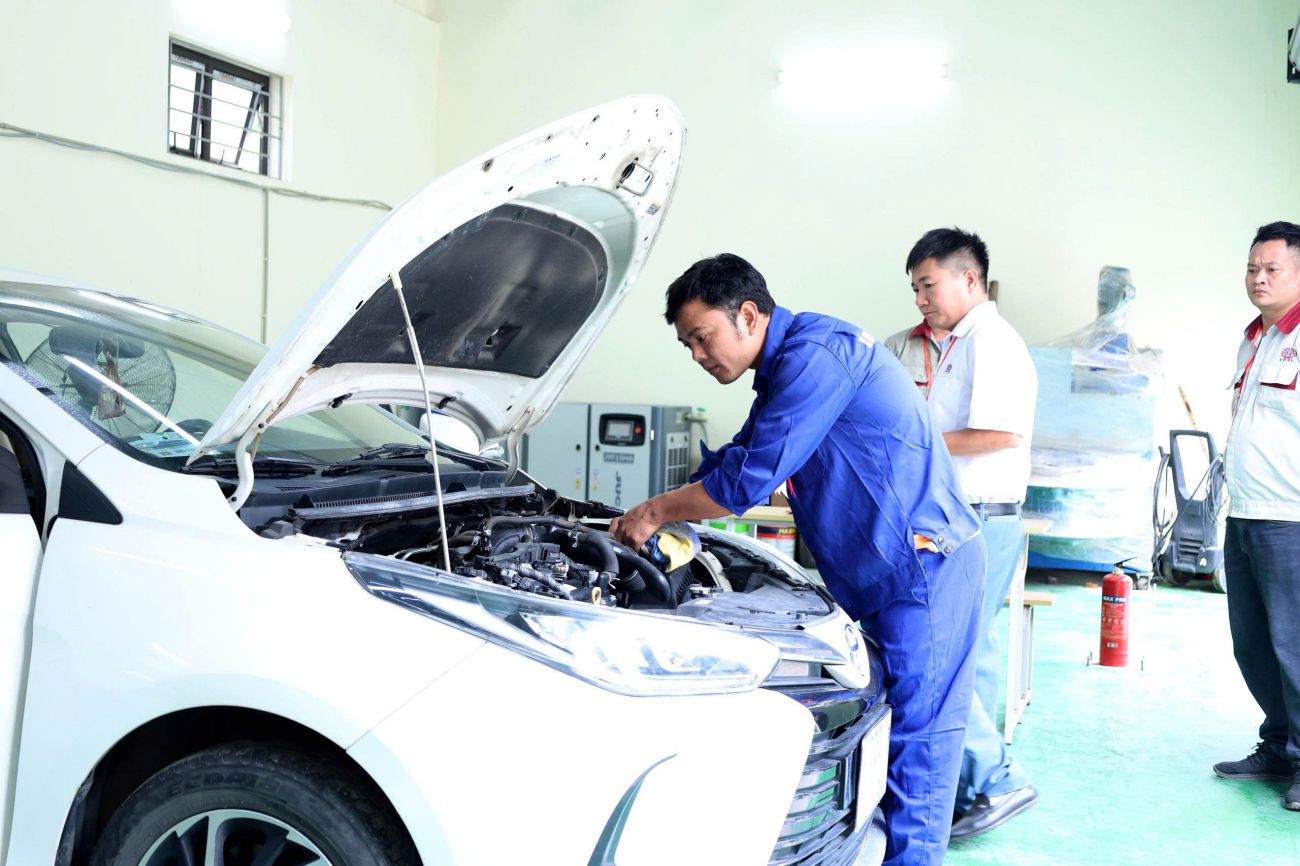 The "Hanoi City Skilled Workers 2025" contest is an opportunity for workers to improve their skills through the process of improving knowledge. Photo: Mai Quy