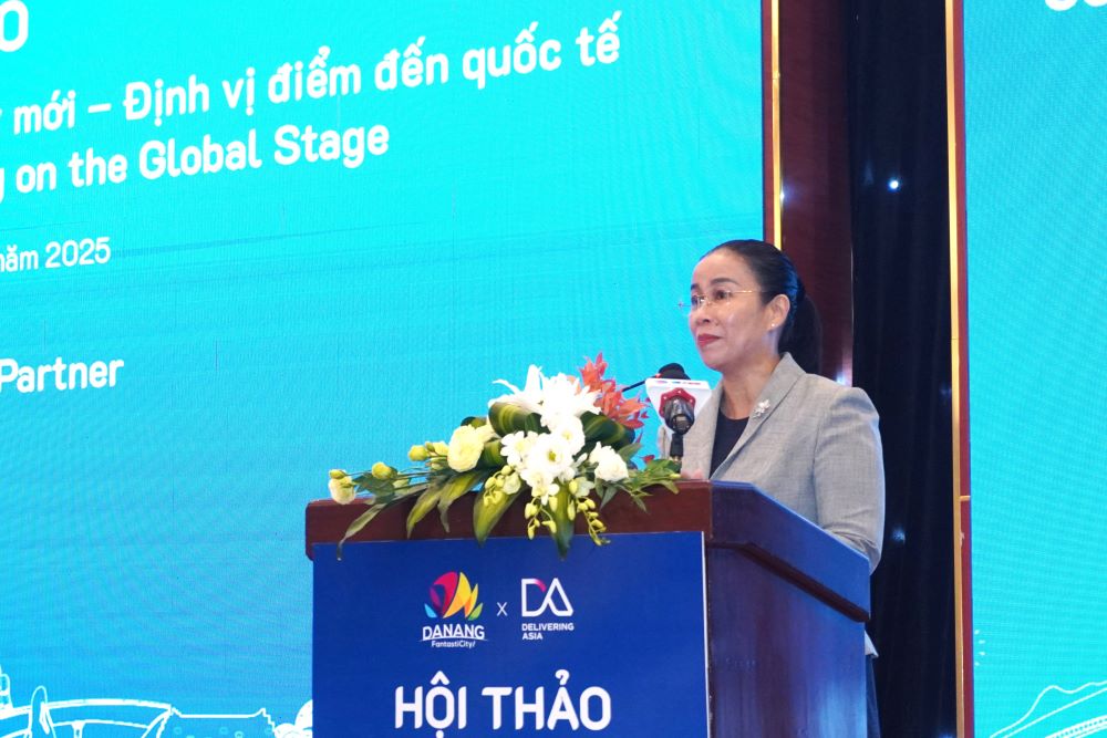 Ba Nguyen Thi Anh Thi - Pho Chu tich UBND TP Da Nang phat bieu tai chuong trinh. Anh: Tran Thi