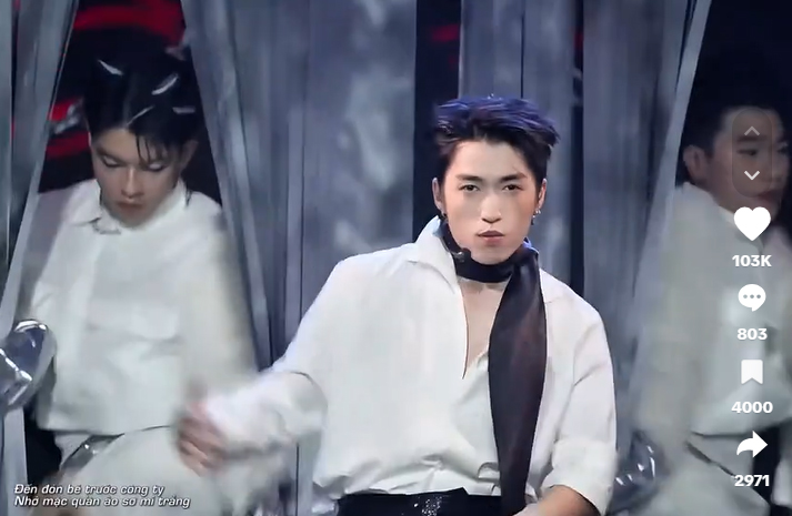 Cody Nam Vo in the performance "Doi dram bat" created controversy in Anh trai say hi. Photo cut from video