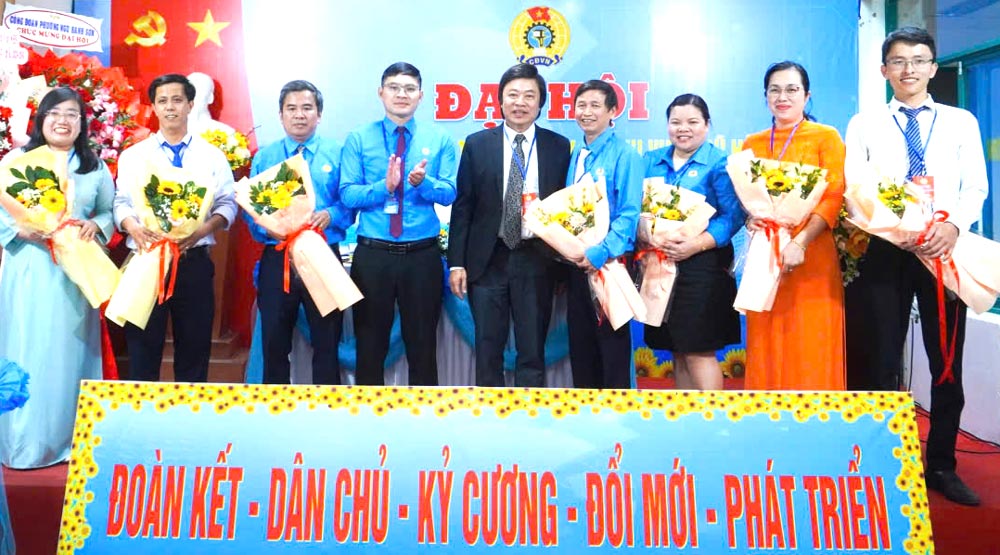 Ngu Hanh Son Regional Medical Center Trade Union, under Ngu Hanh Son Ward Trade Union, Da Nang, held its 10th Congress for the 2025-2030 term. Photo: Ngu Hanh Son Trade Union.