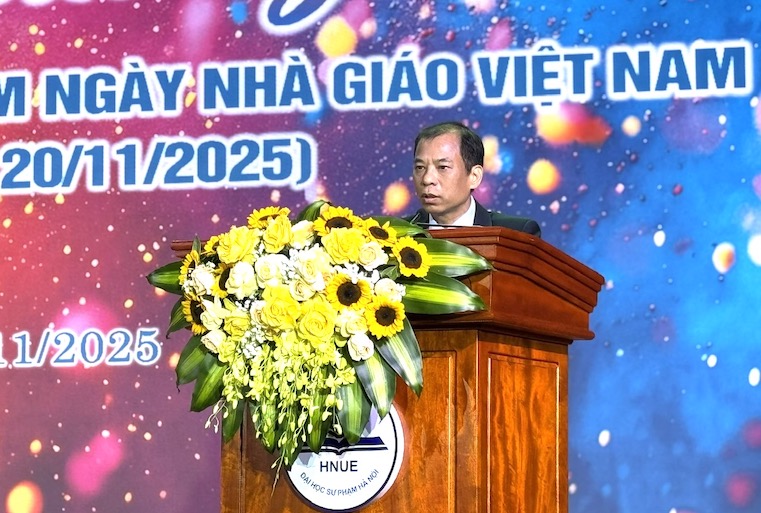 PGS.TS Nguyen Van Trao – Pho Hieu truong Truong Dai hoc Su pham Ha Noi phat bieu tai hoi 