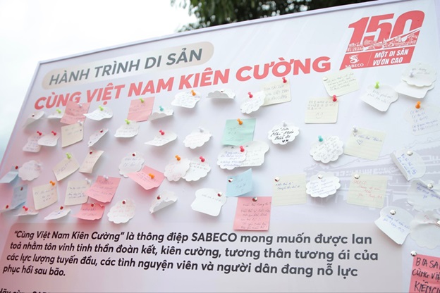 Thong diep tu nguoi dan khap ca nuoc gui gam den cac cong dong bi anh huong boi bao lu thong qua “Hanh Trinh Di San” cua SABECO. Anh: SAB