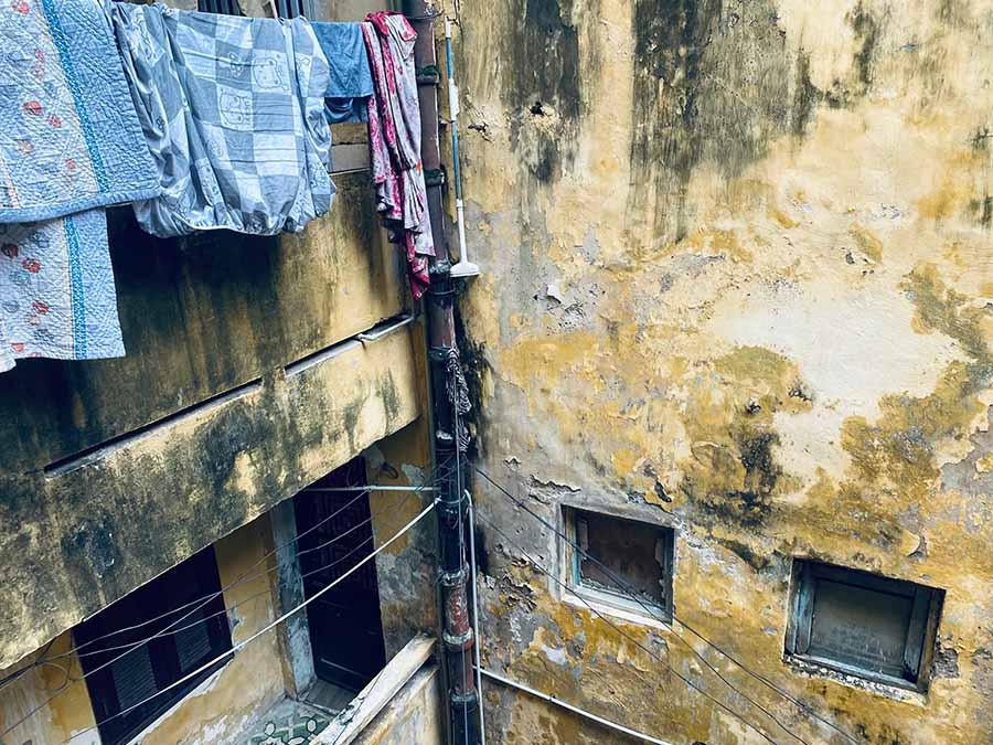 Nhung toa chung cu, tap the cu tao ra su doi lap, tuong phan trong buc tranh my quan do thi o Ha Noi. Anh: Mi Lan