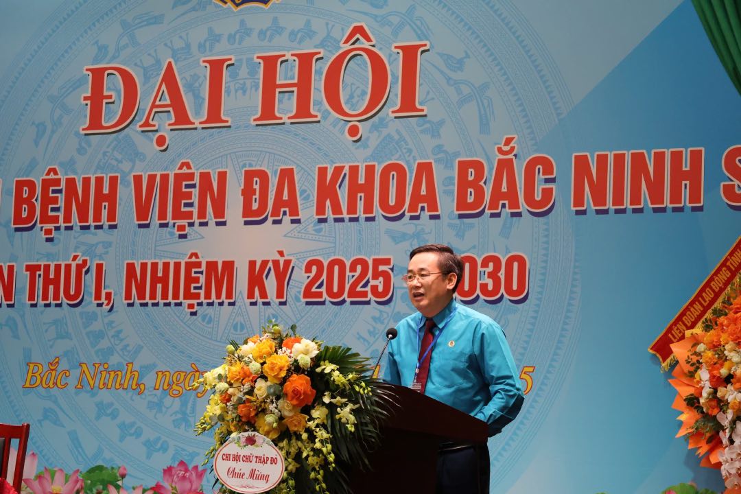 Dong chi Thach Van Chung - Chu tich Lien doan Lao dong tinh Bac Ninh phat bieu chi dao tai dai hoi. Anh: Quyet Chien 