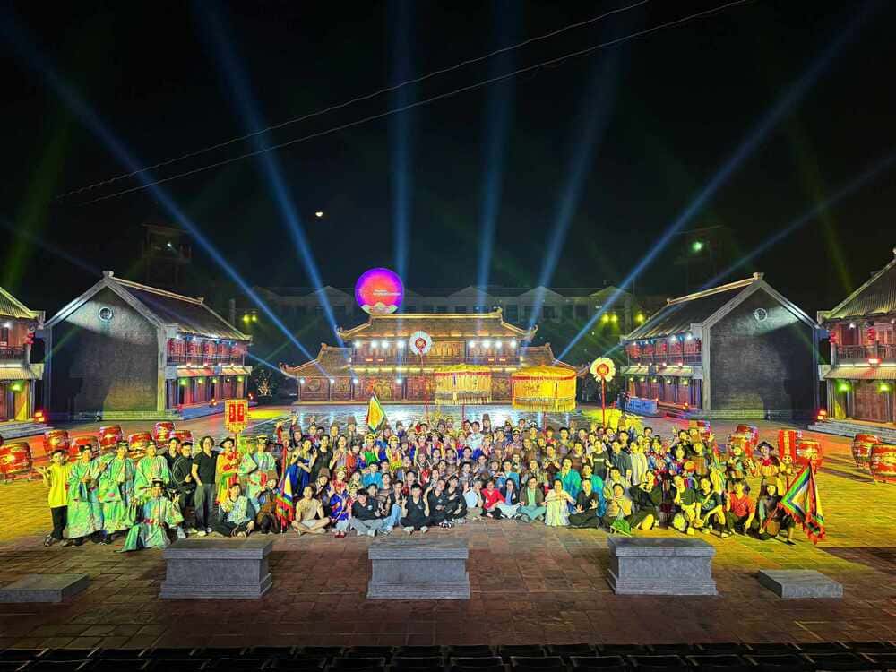 “Tinh hoa Viet Nam” la mot trong nhung chuong trinh do dao dien Van Nguyen thuc hien duoc danh gia cao. Anh: Nhan vat cung cap