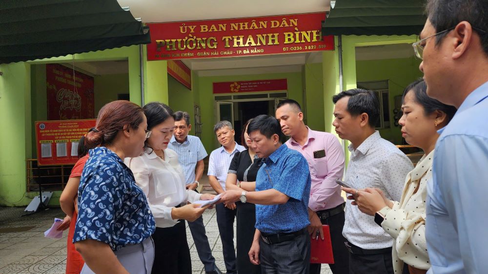 Lanh dao phuong Hai Chau (TP Da Nang) kiem tra, ra soat cac tru so doi du sau sap nhap. Anh: Nguyen Thi