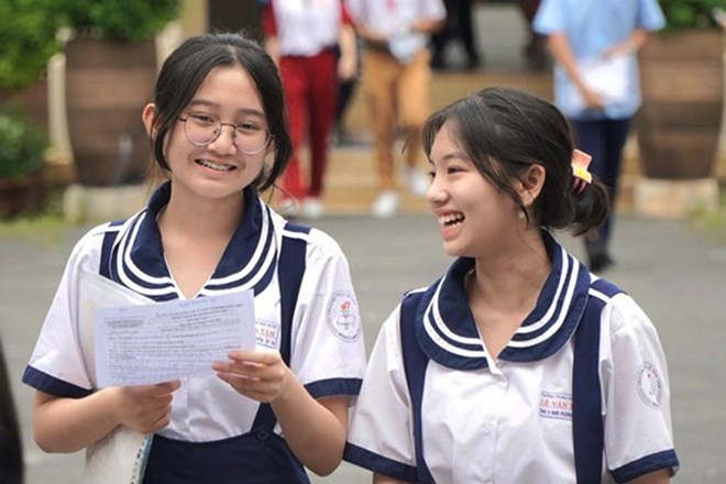 Toàn bộ học sinh và người trên 65 tuổi ở TPHCM được miễn phí bảo hiểm y tế