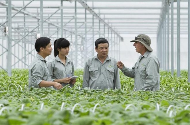 Focus on human resources to master science and technology in the agricultural and environmental sector