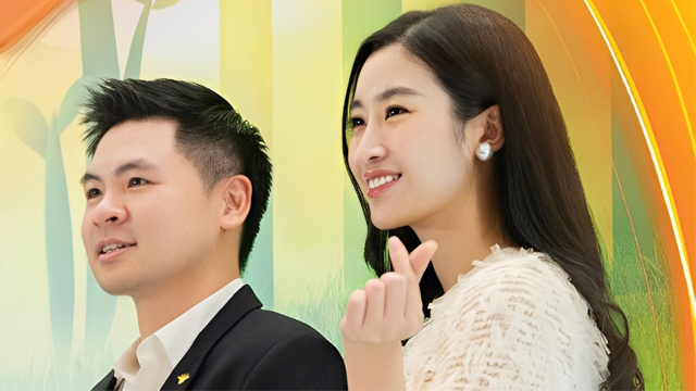 Miss Do My Linh with her husband. Photo cut from video