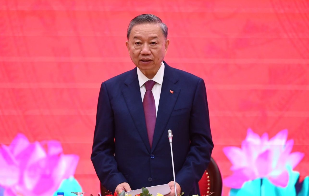 General Secretary To Lam has just signed and issued Conclusion 210-KL/TW of the Central Executive Committee, which stated the content of studying the implementation of the arrangement of some positions that are not local people. Photo: Nhat Bac