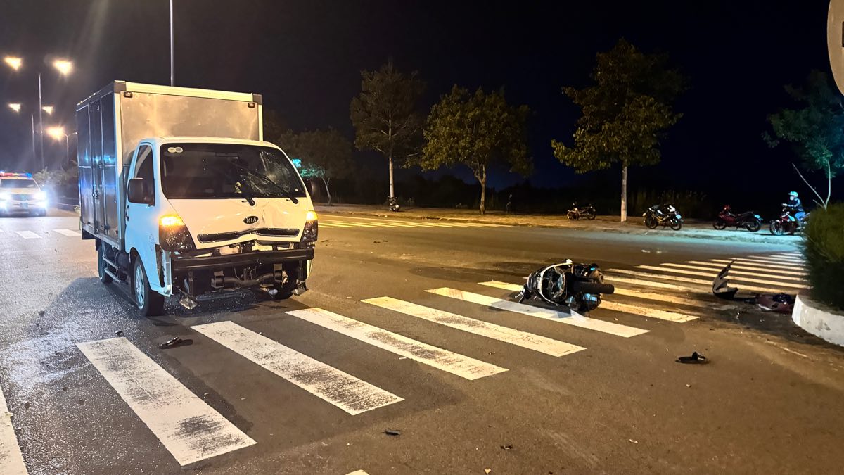 The scene of the accident that killed 2 people on the motorbike. Photo: Duy Tuan