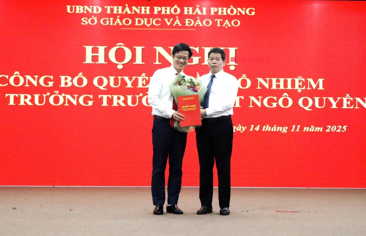 The Department of Education and Training of Hai Phong announced the decision on personnel work at Ngo Quyen High School. Photo: Hai Phong City Education and Training Center