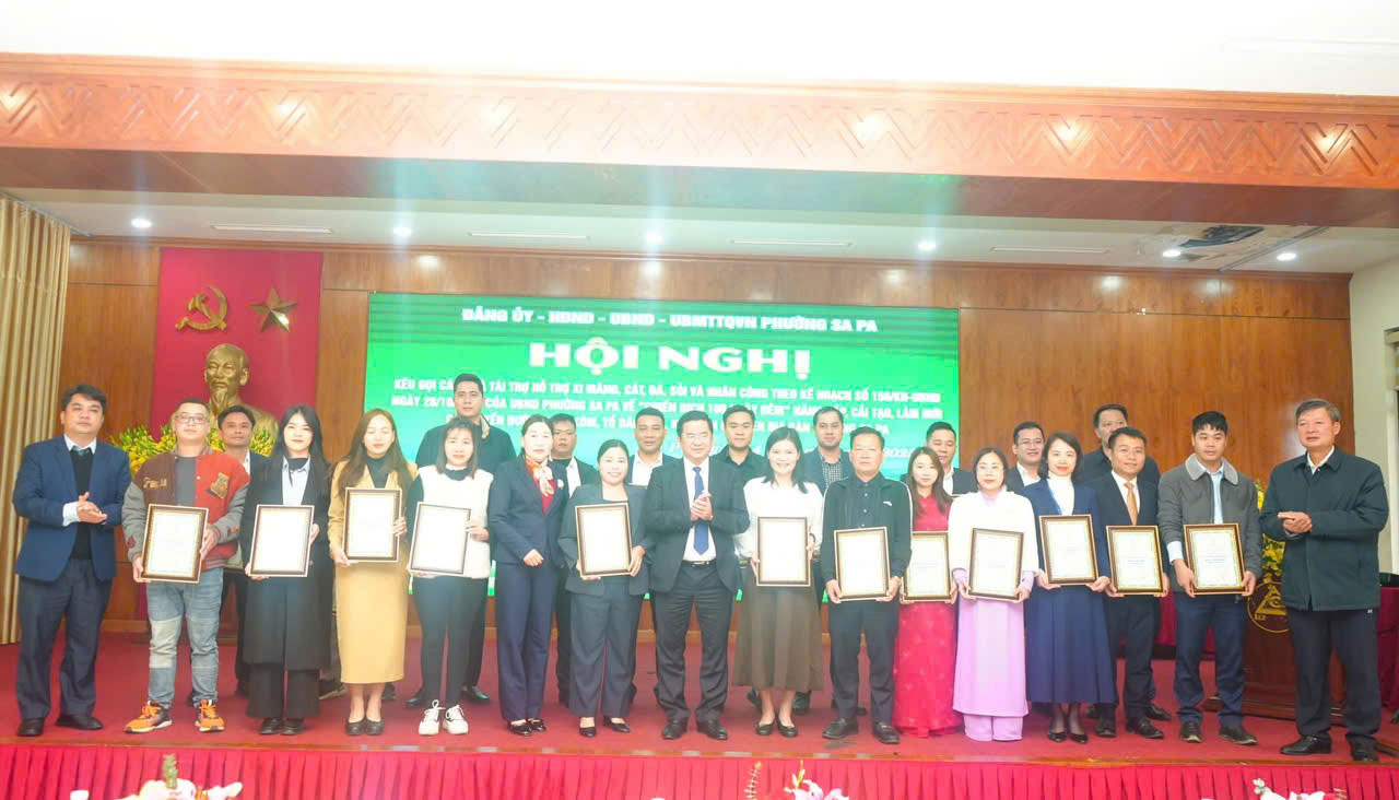 Sa Pa vinh danh cac ca nhan, don vi, doanh nghiep tham gia ung ho “Chien dich 100 ngay dem”. Anh: Pham Quynh 