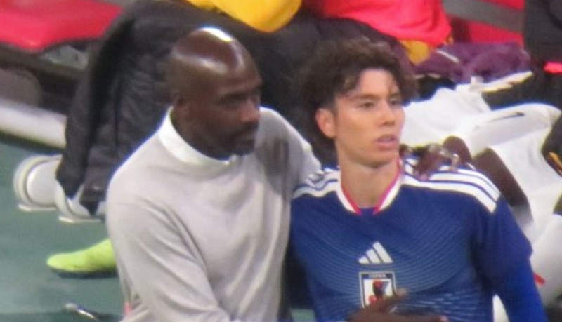 Cau thu Nhat Ban da xin loi huan luyen vien truong tuyen Ghana. Anh: Cat tu video