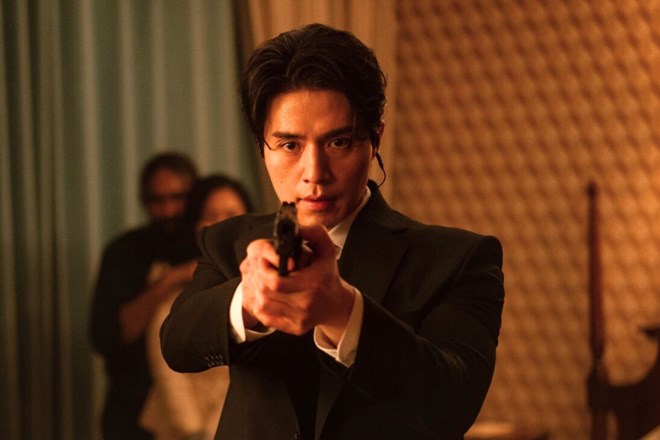 Lee Dong Wook áp lực khi đóng phim Cửa hàng sát thủ 2