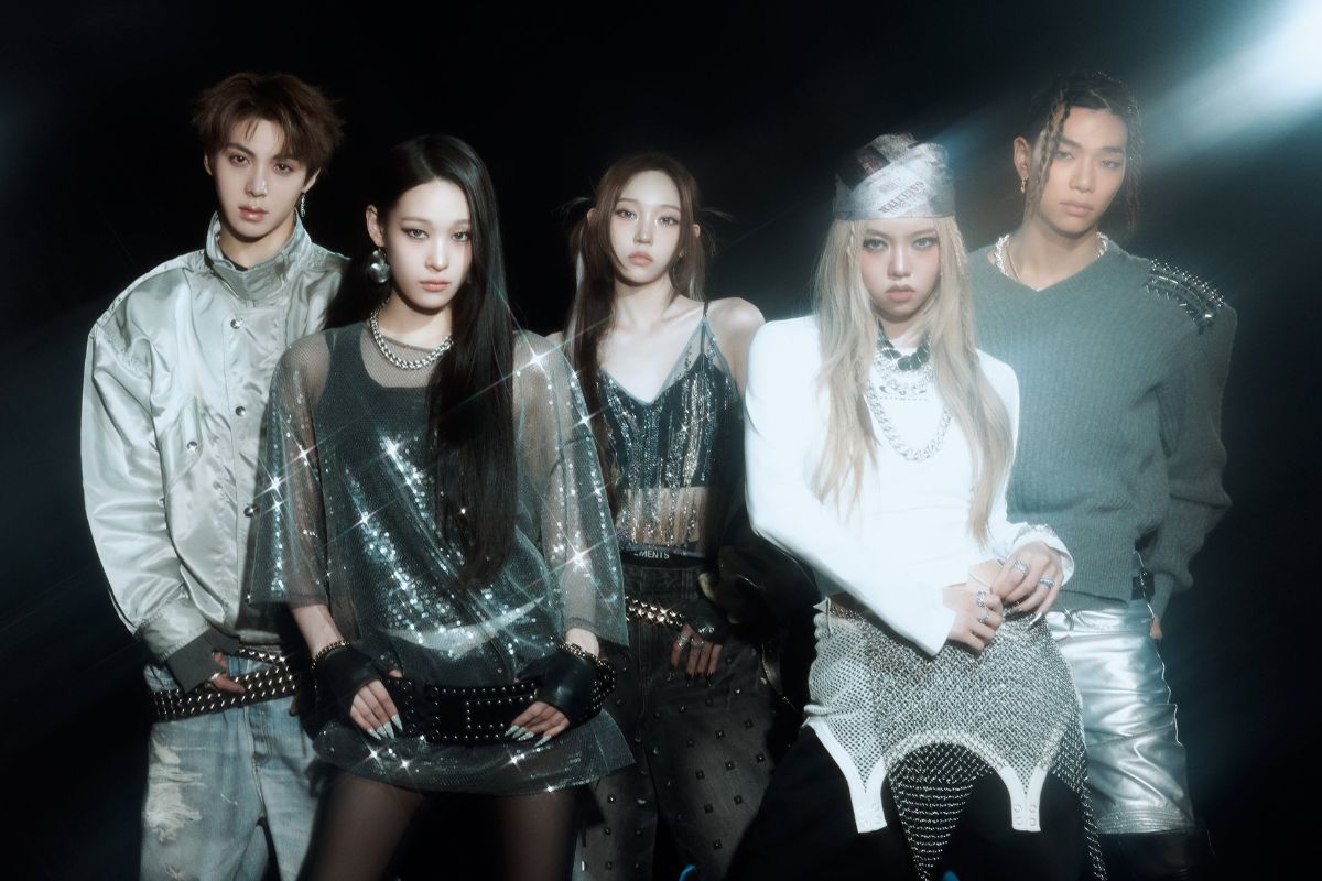 Allday Project thang Daesang trong mot le trao giai am nhac Han Quoc chi sau 5 thang ra mat. Anh: MV One more time