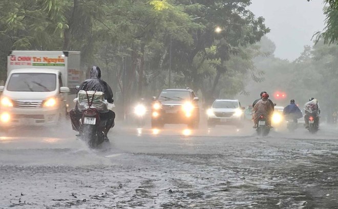 寒気の影響で中部地方では今後数日間、大雨が降る見込みです。写真: グエン・ルアン