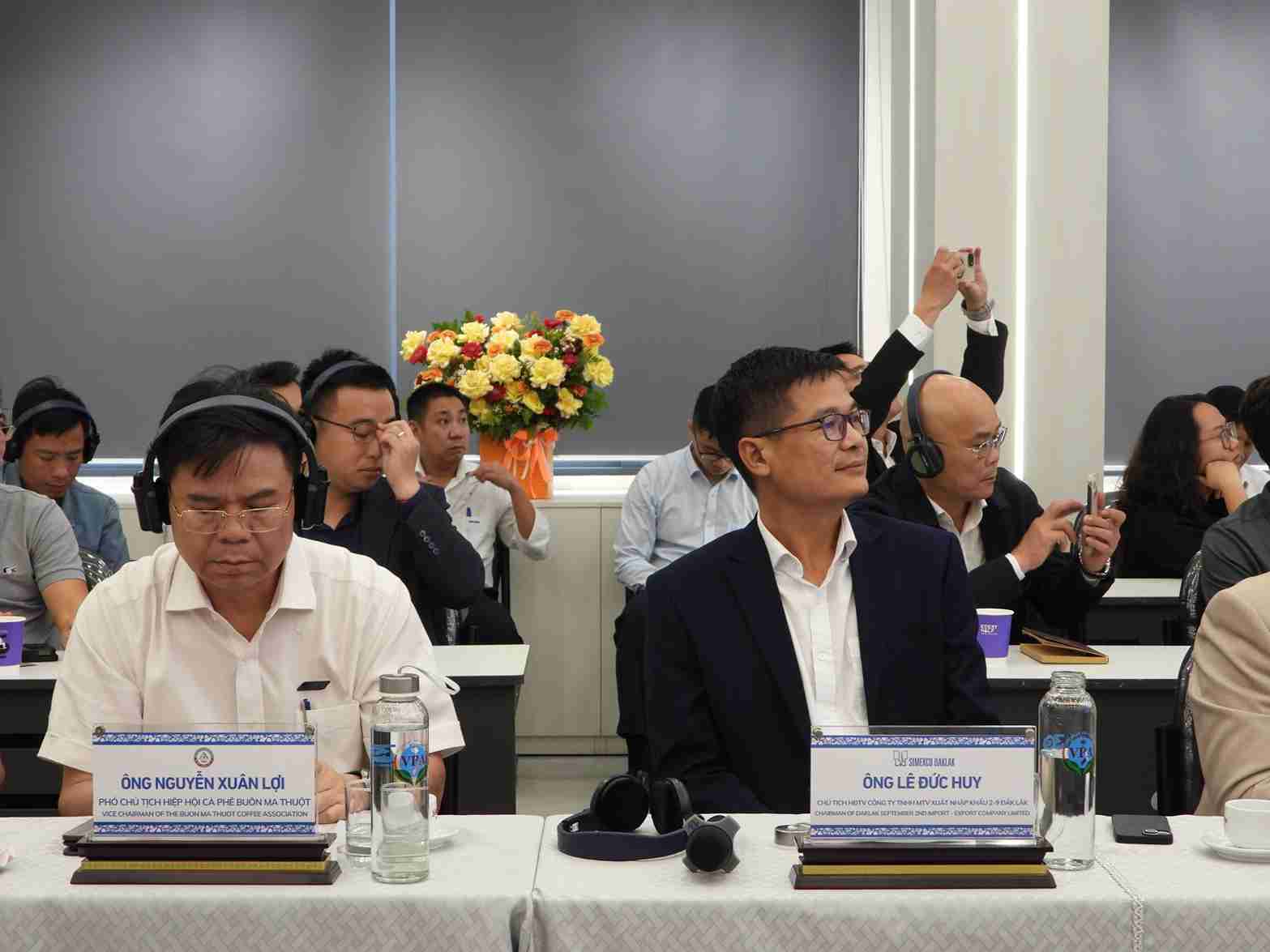 Cac dai bieu tham du thao luan nhieu van de cot loi lien quan den phat trien thuong hieu ca phe Viet Nam. Anh: Bao Trung