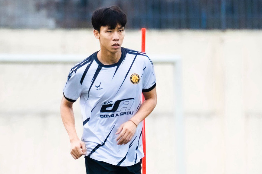 クエ・ゴック・ハイがタインホアクラブに別れを告げた。写真: タインホアクラブ