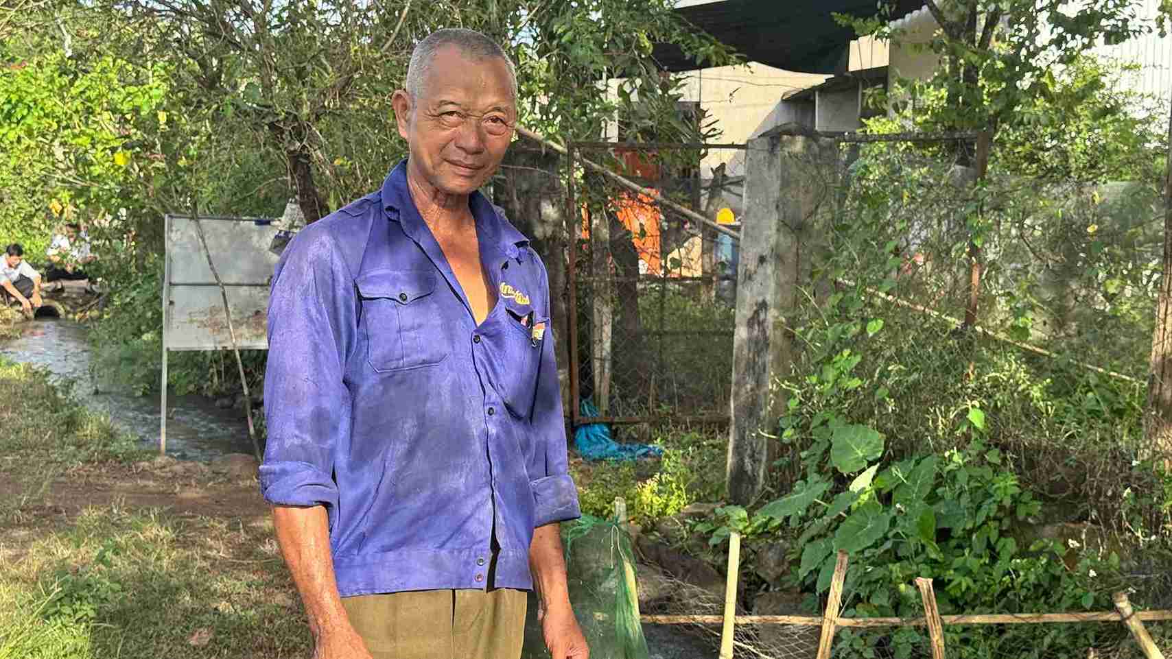 Ong Tran Van Cau nhieu nam nay la nguoi uy tin tai thon 16 thuoc xa Ea Wer. Anh: Bao Lam