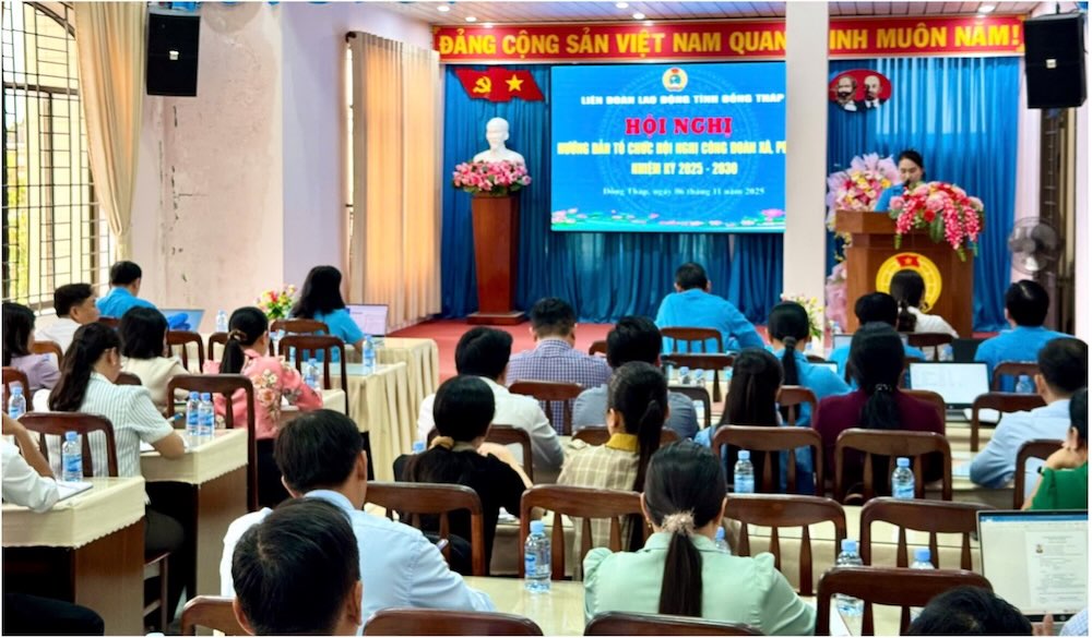 LDLD tinh Dong Thap huong dan cong tac to chuc Hoi nghi cong doan xa phuong, nhiem ky 2025 - 2030. Anh: Duc Trung.