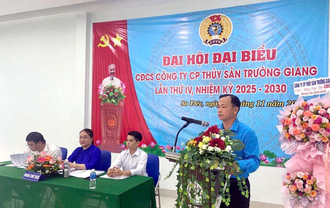 Pho Chu tich Lien doan lao dong tinh Dong Thap Nguyen Thanh Tuan phat bieu tai Dai hoi. Anh: Thanh Mai