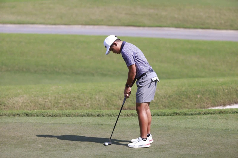 Golfer 15 tuoi la thanh vien tuyen golf Viet Nam du SEA Games 33. Anh: Nhu Y