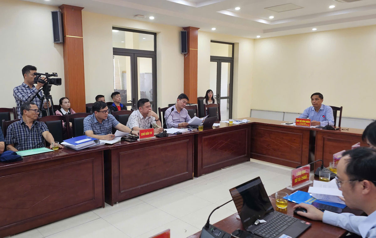 Quang canh hoi nghi. Anh: Doan Hung