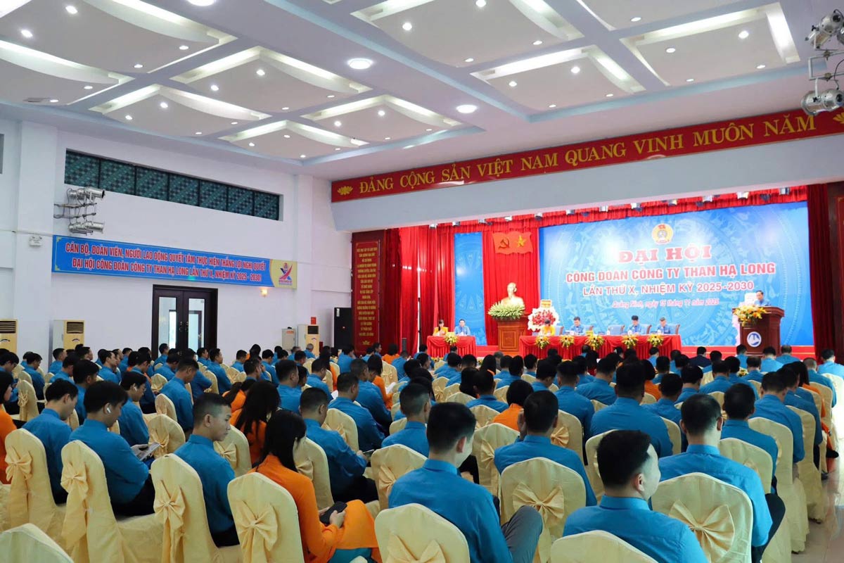 Quang canh Dai hoi. Anh: Cong ty Than Ha Long