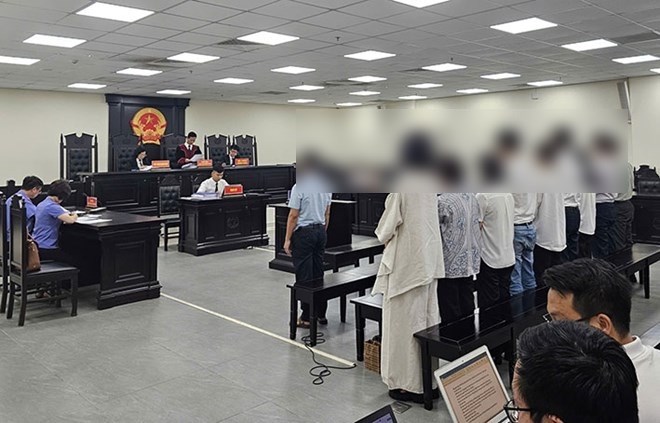 Las personas que han sido condenadas a prision y han cumplido la sentencia del Tribunal deben ser eliminadas de sus antecedentes penales y pueden ser consideradas para unirse a las fuerzas de seguridad y orden en la base. Foto ilustrativa: Quang Viet