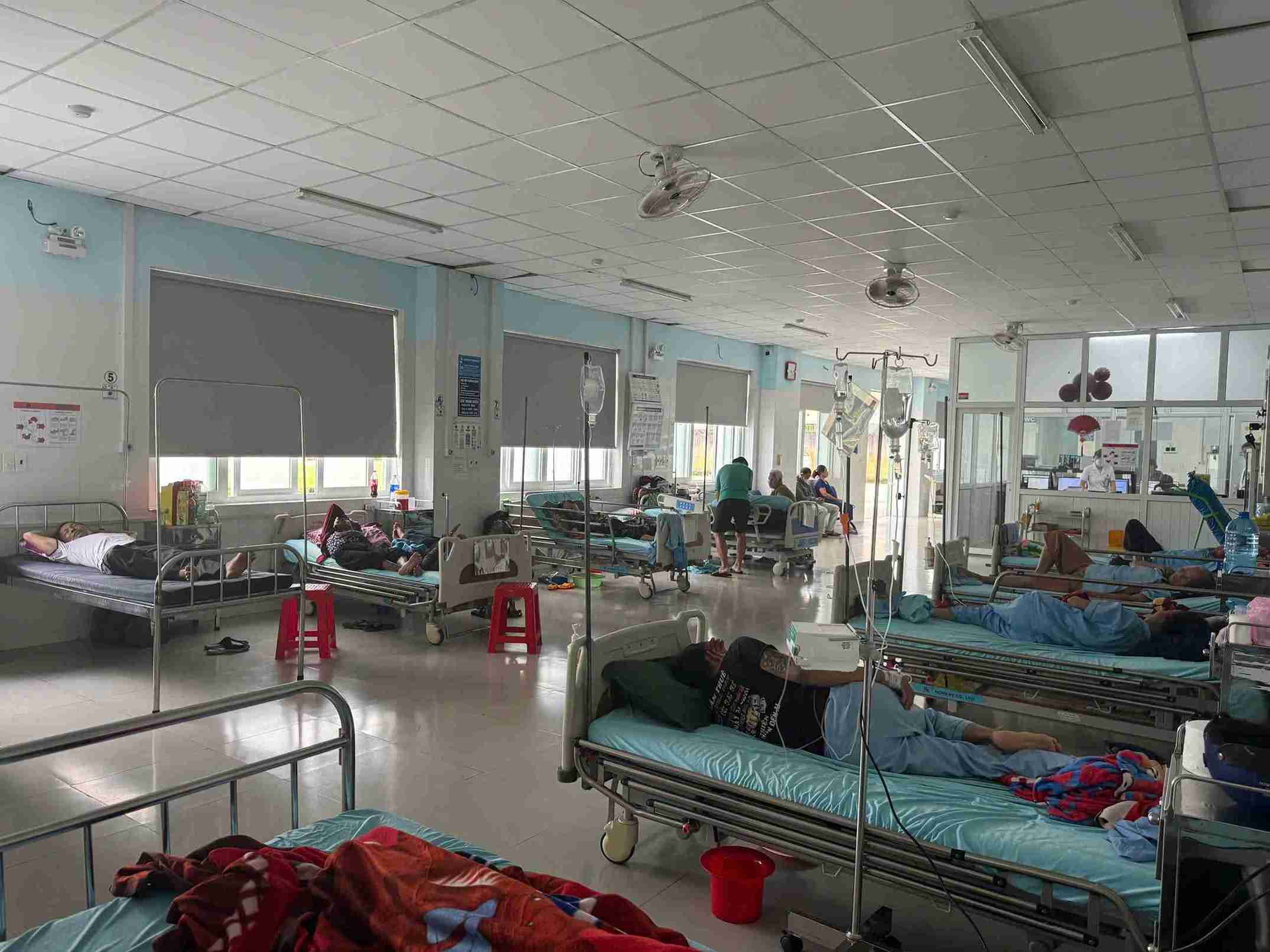 Cac truong hop benh nang o co so duoc chuyen den Trung tam Y te Buon Don dieu tri. Anh: Bao Lam