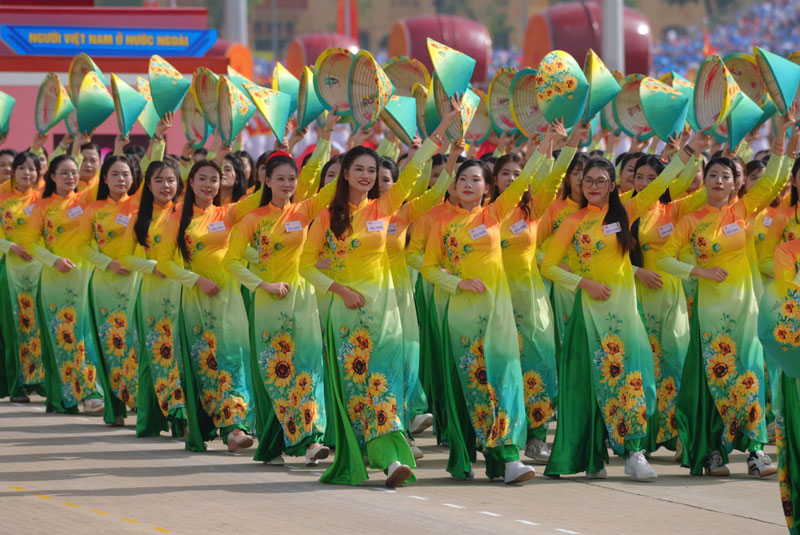 Khoi Phu nu Viet Nam dieu hanh tai Dai le ky niem 80 nam Cach mang Thang Tam thanh cong (19.8.1945 - 19.8.2025) va Quoc khanh (2.9.1945 - 2.9.2025) dien ra trong the sang 2.9 tren Quang truong Ba Dinh lich su. Anh: Tuan Anh