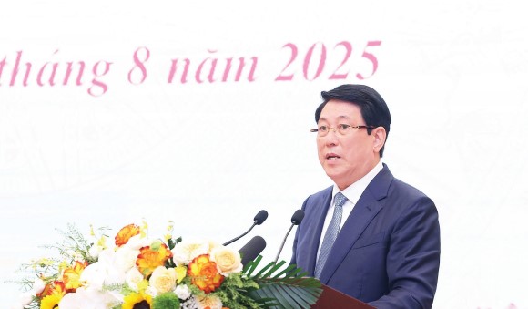 Uy vien Bo Chinh tri, Chu tich nuoc Luong Cuong phat bieu tai cuoc gap mat cua lanh dao Dang, Nha nuoc voi dai bieu tieu bieu dai dien cac tang lop nhan dan ca nuoc nhan ky niem 80 Cach mang Thang Tam va Quoc khanh 2.9. Anh: TTXVN