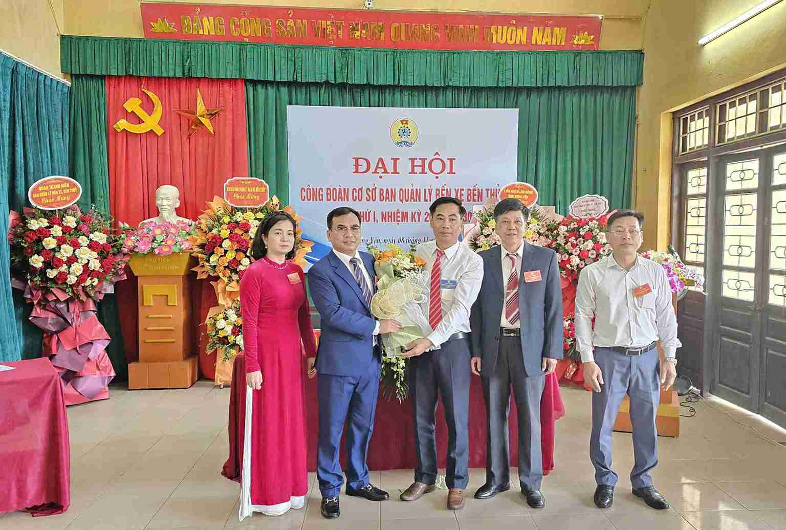 Dai hoi lan thu I Cong doan Ban Quan ly ben xe, ben thuy Hung Yen thanh cong tot dep. Anh: So Xay dung tinh Hung Yen