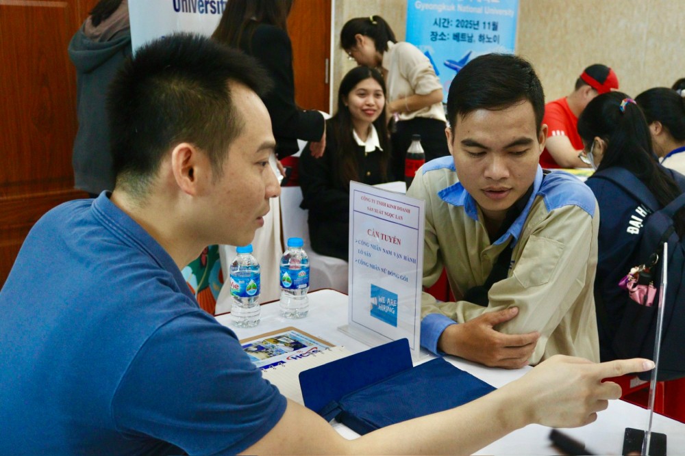 Lao dong tre tu tin tim kiem co hoi viec lam, gia nhap thi truong lao dong som de co xat, tich luy kinh nghiem. Anh: Quynh Chi