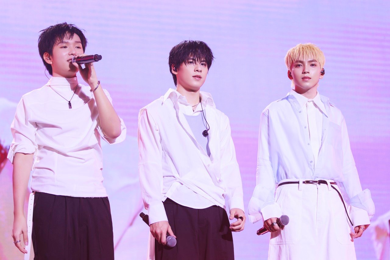 Los 'Guerreros de Guerra Totales' afirman su posicion. Foto: Yeah 1.