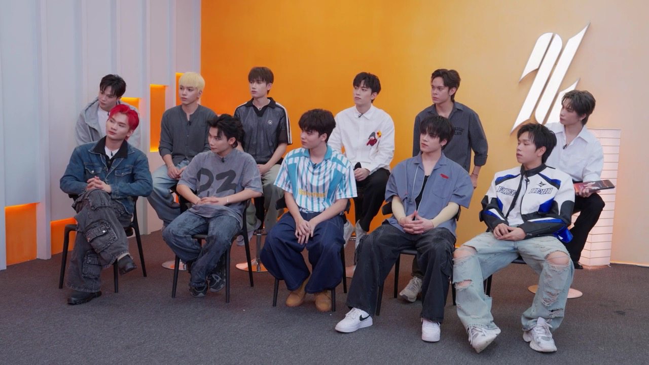 Cac tan binh doi dien khong it ap luc. Anh: Yeah 1.