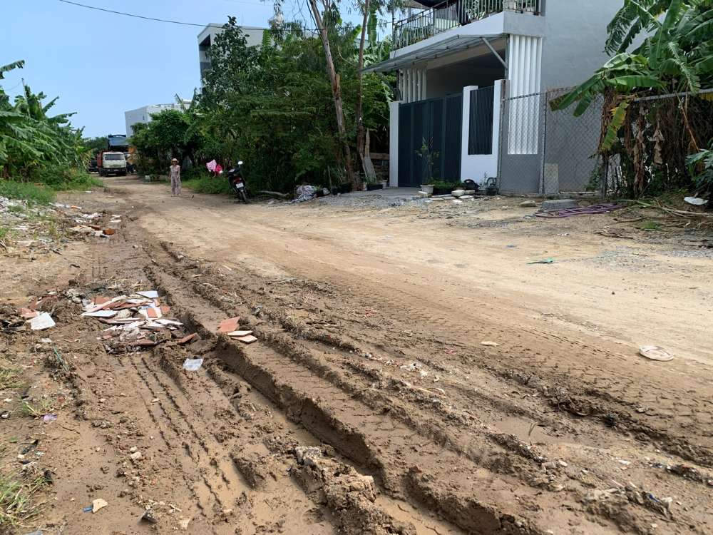 Theo UBND phuong Cam Le, vi tri nguoi dan co kien nghi thuoc du an Vet 50m duong Cach Mang Thang 8 tu nga tu Cam Le den Hoa Cam do UBND quan Cam Le cu lam chu dau tu. Anh: Thanh Huyen