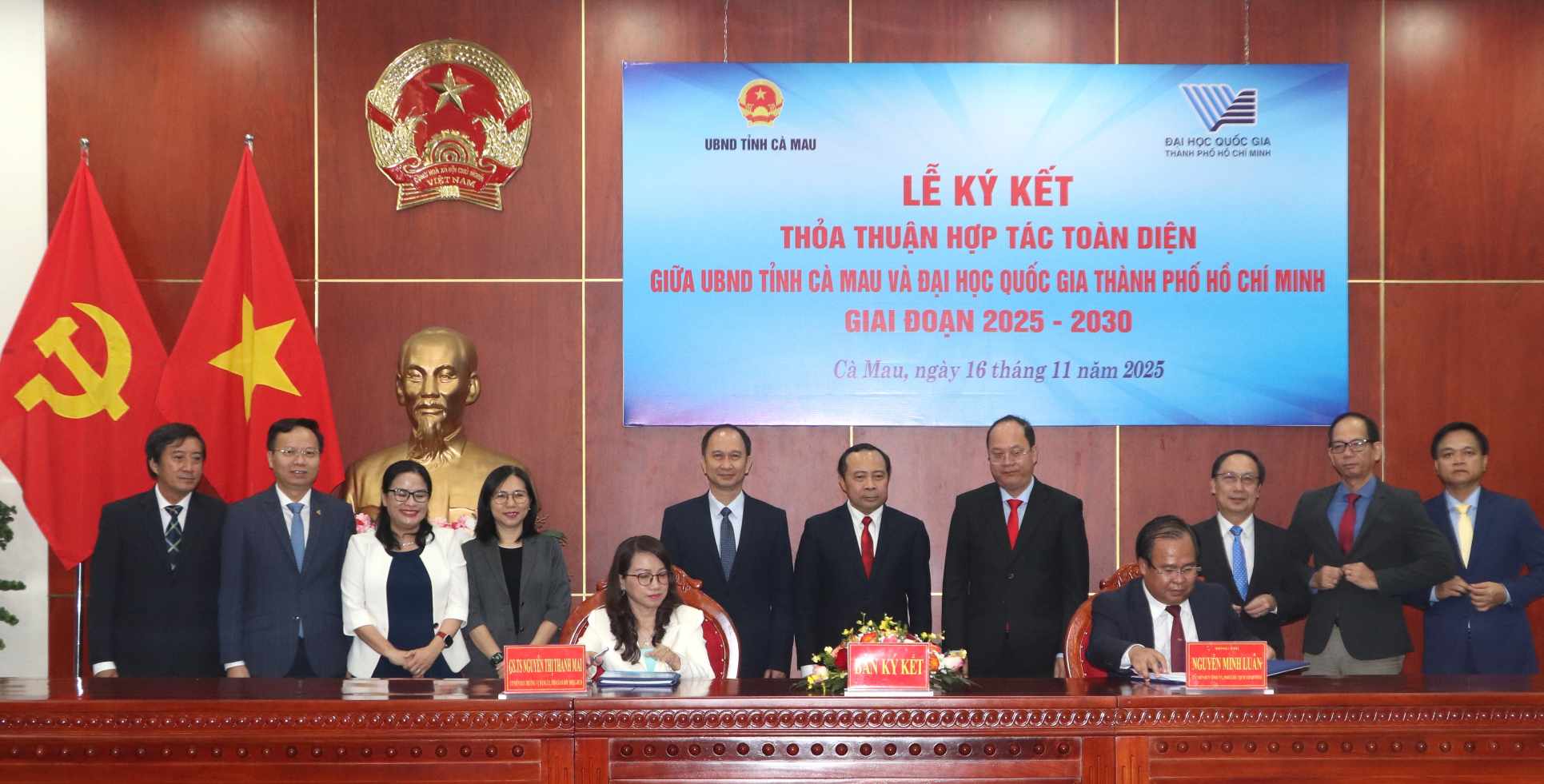 The People's Committee of Ca Mau province and Ho Chi Minh City National University signed a comprehensive cooperation agreement. Photo: Nhat Ho