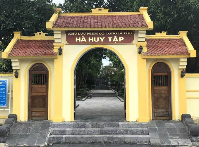 Khu Luu niem Tong Bi thu Ha Huy Tap. Anh: Quang Tuan.