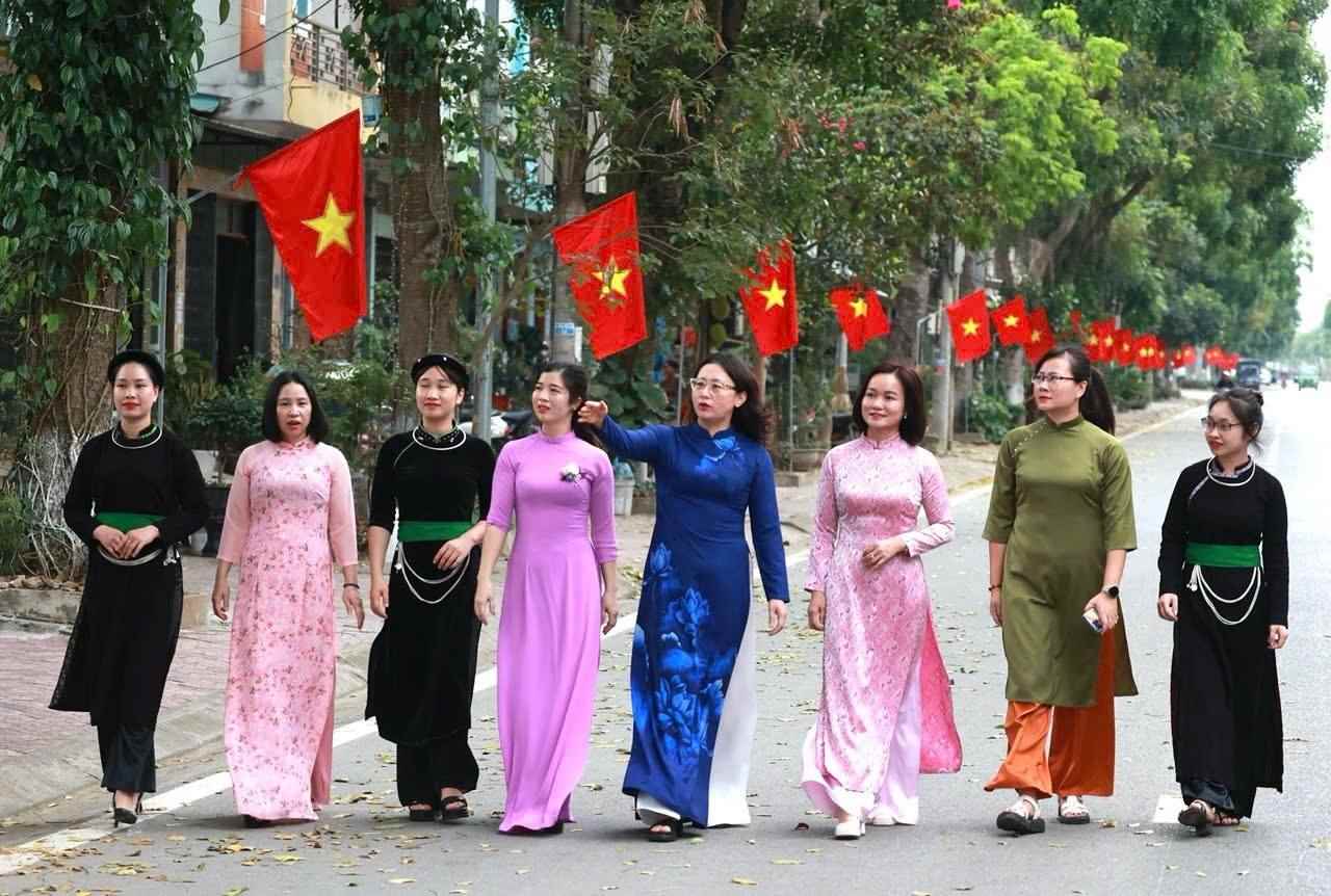 MTTQ Viet Nam tinh Lao Cai phat huy suc manh Dai doan ket toan dan toc, xay dung nguoi phu nu Viet Nam thoi dai moi. Anh: Bao Nguyen