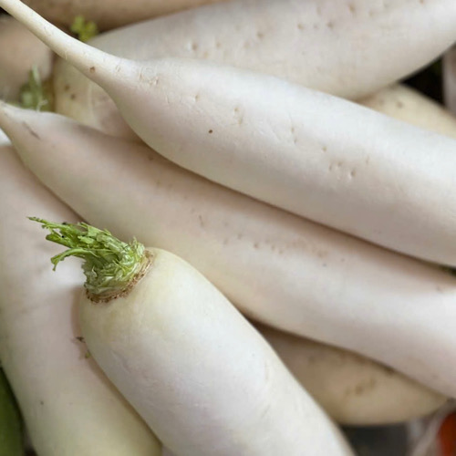 Beetroot cooked with celery and ginger can help excrete uric acid. Photo: Quang Minh.