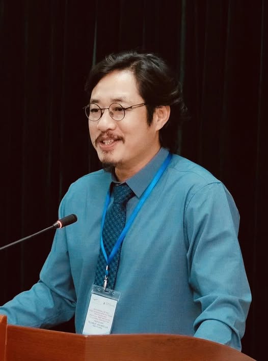 NSUT Bui Nhu Lai dang anh tren trang ca nhan. Anh cat tu video