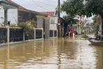 フエ市は４年連続の洪水に陥り、多くの地域が大水に浸かった。写真: グエン・ルアン