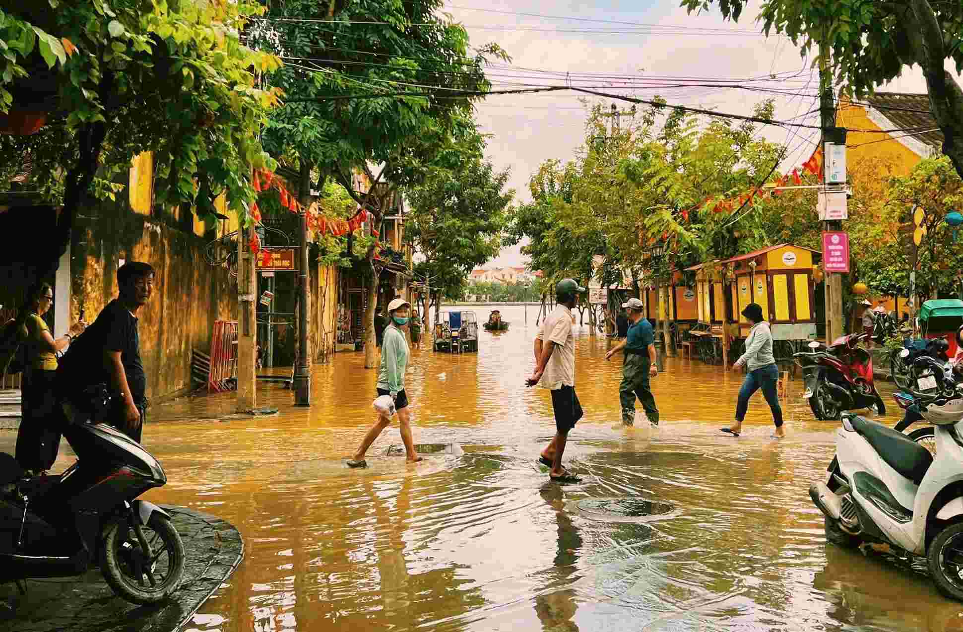 大雨により再び洪水が発生し、ダナンの多くの低地が再び浸水した。写真：カム・アン