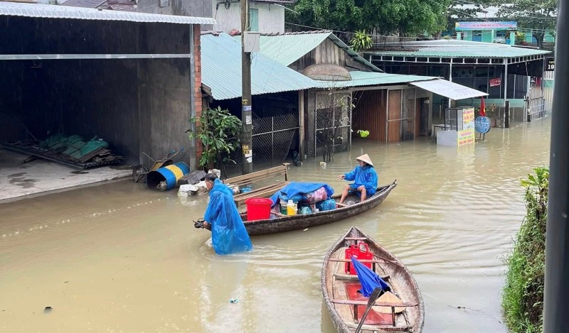 Vung trung cac xa Que Phuoc, Thuong Duc, Vu Gia, TP.Da Nang ngap lut sang 17.11. Anh: Truong An