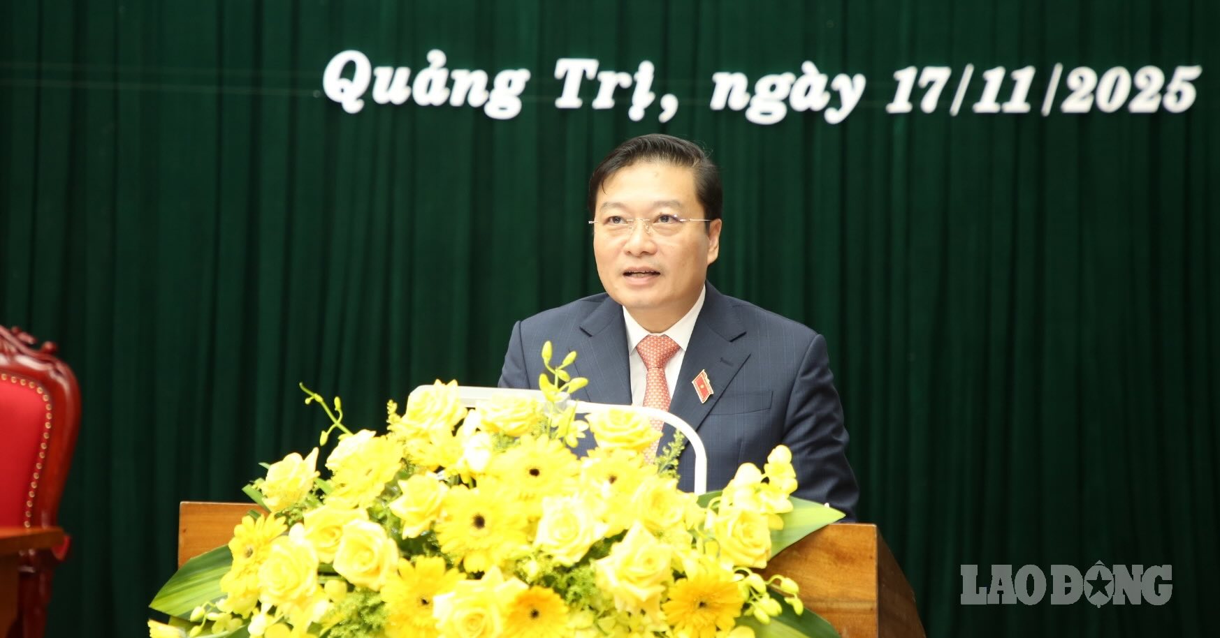 Mr. Le Hong Vinh holds the position of Chairman of the People's Committee of Quang Tri province. Photo: Cong Sang