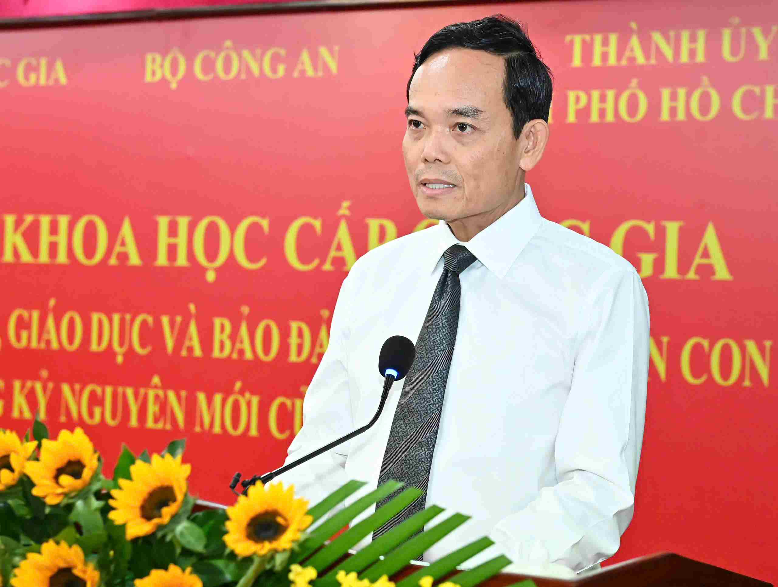 Ho Chi Minh City Party Secretary Tran Luu Quang spoke at the workshop. Photo: Viet Dung