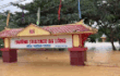 Floodwaters suddenly poured in, nearly submerging the roofs of houses in mountainous communes of Quang Tri province. Photo: H. Nguyen