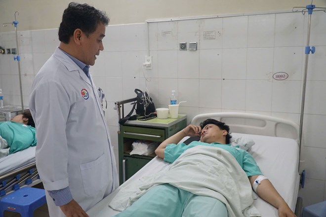 Nạn nhân vụ sạt lở vùi xe khách ở đèo Khánh Lê kể lại việc thoát chết thần kỳ